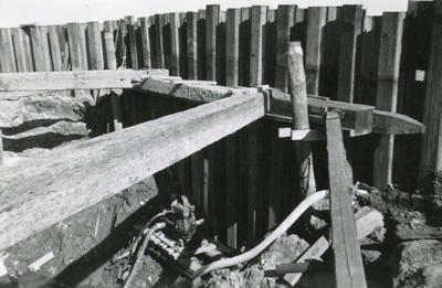 HK_VOLHARDING_025 Het vernieuwen van de duiker onder de Schuddebeursedijk bij Gemaal de Volharding; Juli 1957
