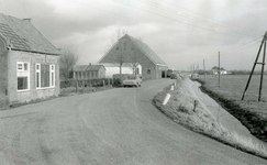 HK_WESTDIJK_005 Boerderij van Leen Saarloos langs de Drogendijk; 1973