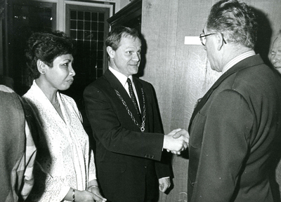 HE_GEMEENTE_015 Nieuwjaarsreceptie met burgemeester De Cloe; 5 januari 1984
