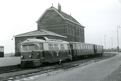 HE_TRAM_004 De tram van de RTM: Locomotief 1806; 24 december 1965