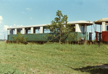 HE_TRAM_034 Buffetrijtuig 51 van de RTM bij het tramstation in Hellevoetsluis; ca. 1975