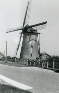 NN_RIJKSSTRAATWEG_016 De molen van Nieuwenhoorn; ca. 1950