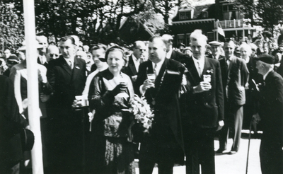 NH_MORIAANSEWEGWEST_007 Bezoek van koningin Juliana aan Voorne op 14 mei 1957; 14 mei 1957