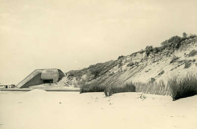 OV_BUNKERS_05 Bunker in de duinen; 1960