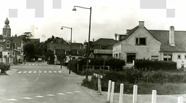 OV_BURGEMEESTERLETTEWEG_12 Kijkje in de Burgemeester Letteweg (vroeger de Voorstraat of Dorpsstraat). Rechts ...