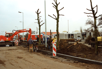 OV_DERUY_14 Het verplaatsen van bomen op De Ruy; 2000