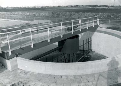 OV_HEINDIJK_30 De bouw van de waterzuiveringsinstallatie; 29 oktober 1975