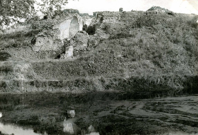 OV_HOFLAAN_46 Het ontgraven en restaureren van de Burcht; 1934
