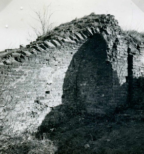 OV_HOFLAAN_48 Het ontgraven en restaureren van de Burcht; ca. 1940