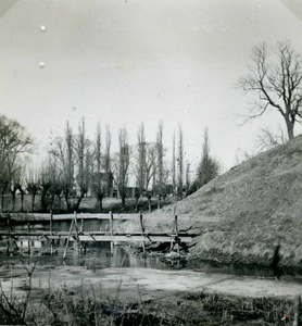 OV_HOFLAAN_49 Het ontgraven en restaureren van de Burcht; ca. 1940
