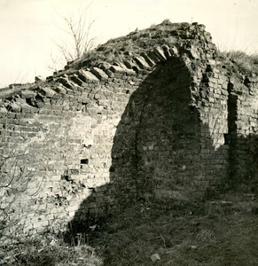 OV_HOFLAAN_64 Het ontgraven en restaureren van de Burcht; September 1941