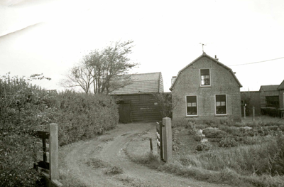OV_KLEIDIJK_06 Kleidijk nr. 1; woonhuis van familie Van Marion; ca. 1966