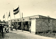 OV_KRUININGERGORS_06 Winkels aan het Gorsplein; ca. 1959