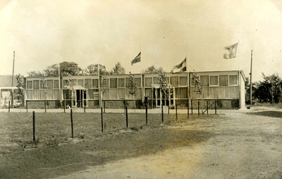 OV_KRUININGERGORS_25 Administratie- en postkantoor en EHBO op het Gorsplein; ca. 1938