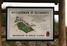 OV_OOSTVOORNSEMEER_08 Onthulling van het bord naar aanleiding van het gereedkomen van de verzwaring van de waterkering ...