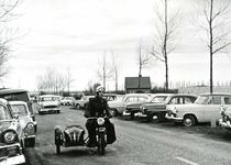 OV_SCHRIJVERSDIJK_08 Boedelverkoop op de Prinsenstee; 12 april 1962