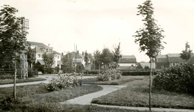 OV_STATIONSWEG_42 Het nieuwe plein aan het einde van de Stationsweg; ca. 1945