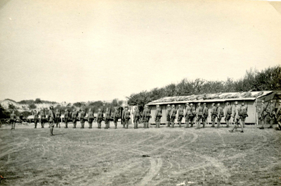 OV_TWEEDEWERELDOORLOG_33 Prins Bernhard inspecteert de mobilisatietroepen; 11 maart 1940