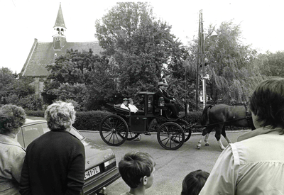 OH_RING_21 Een optocht van historische paard en wagens door Oudenhoorn; 22 juni 1987