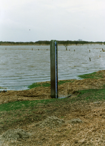 RO_BREDEWATER_08 Gezicht op de vogelwei bij Brede Water bij hoog water na de storm van 1990; 1990