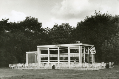 RO_DUINSTRAAT_01 Paviljoen de Meidoorn bij de Tenellaplas; ca. 1950
