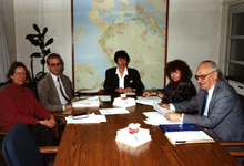 RO_PERSONEN_109 Vergadering van burgemeester en wethouders van Westvoorne; ca. 1990