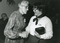 RO_PERSONEN_73 Mevrouw Valstar neemt afscheid als directrice van Vredeheim; 17 oktober 1985