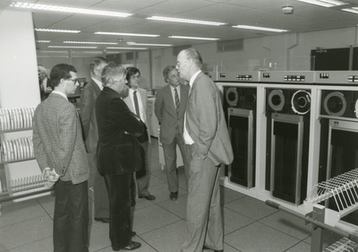 SP_BOYLEWEG_007 Bezoek aan het bedrijfspand van EDS Data; 1983