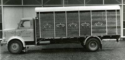 SP_BREEWEG_008 Vrachtwagen voor veevervoer van Cees de Rijke; 1950