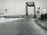 SP_HARTELWEG_006 De Hartelsluis met brug over de sluis; 1962