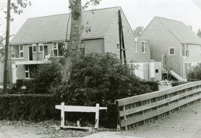 SP_JANVANZUTPHENSTRAAT_002 Nieuwbouw van bejaardenwoningen aan de Jan van Zutphenstraat; 2 oktober 1980
