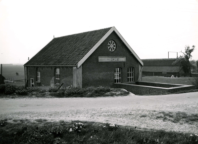 SP_KORTESCHENKELDIJK_061 Gemaal De Vooruitgang, gebouwd in 1878; 1975