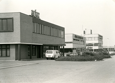 SP_LAANWEG_003 Bedrijfspanden langs de Laanweg: Arfaz, Köpcke; 1988