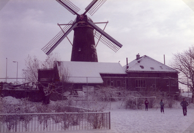 SP_MOLEN_028 De molen Nooitgedacht in de winter; 1975