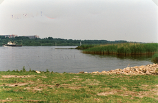 SP_NIEUWHONGERLANDSEDIJK_009 De Oude Maas, gezien vanaf de Nieuw Hongerlandsedijk; 14 juni 1989