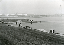 SP_OUDEMAAS_022 Werkzaamheden aan het uitdiepen en verbreden van de Oude Maas; 1977