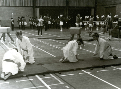 SP_SPORT_004 Judowedstrijd tijdens de opening van Sporthal Den Oert; 15 november 1969
