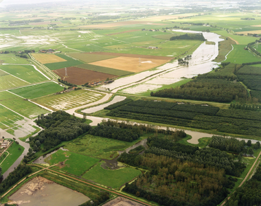 SP_WATEROVERLAST_024 Hoog water in de polder na overvloedige regenval: de Vierambachtenboezem en het Oostenrijk zijn ...