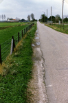 TI_NATERSEDIJK_003 Gezicht op de Natersedijk in de richting Zwartedijk-Oudedijk. Met links de boerderij van de fam.W.'t ...