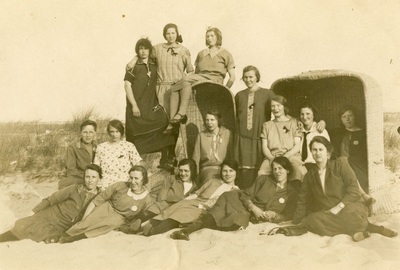 TI_PERSONEN_008 Meisjesvereniging; ca. 1925