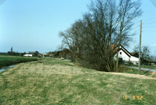TI_RIETDIJK_010 Rietdijk tijdens de verbetering en verbreding. Rechts het huis van Rein Smit; 1992