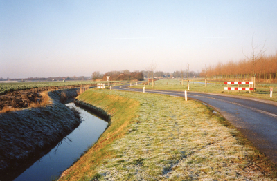 TI_RIETDIJK_013 Rietdijk na de verbreding van de weg en rijbaan; 1994