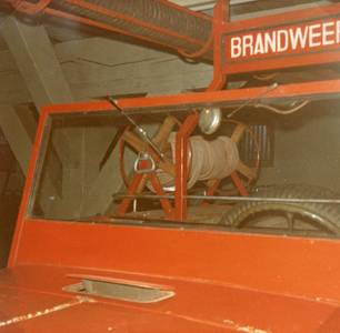 VP_BRANDWEER_002 Dodge autospuit van Vierpolders in het Brandweermuseum; ca. 1975