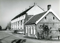 VP_KOSTVERLORENDIJK_001 De stenen wacht van de Polder Vierpolders; Februari 1986