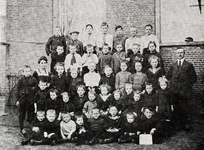 ZW_PERSONEN_061 Leerlingen van de Openbare School; 13 februari 1927