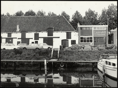 FOTO_GF_C136 Panorama 5/5 van panden langs het Scharloo. Aannemingsbedrijf J.C. Poldervaart; 1962