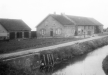 NLL046 De boerderij van Arie Peters en Neeltje Arentje Nieuwland