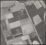 LUCHTFOTO_VOORNE_038A De Pancrasgorsedijk, de Zwartedijk en de Hilseweg; ca. 1963