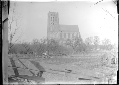 GN2017 De St. Catharijnekerk vanaf de Brigittenweg, met boomgaard; ca. 1910
