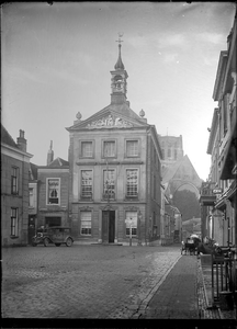GN2161 Het stadhuis; ca. 1920